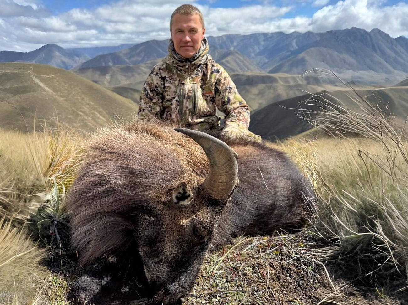 New-Zealand-Tahr-hunt