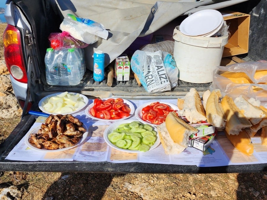 lunch-turkey-hunting